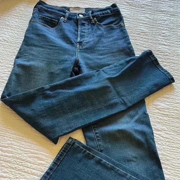 Everlane - Picture 1 of 5